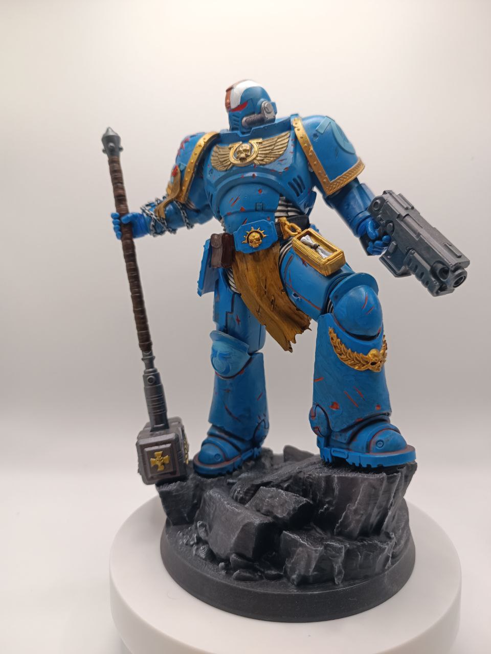 Фигурка Ultramarine Titus Warhammer 40k — изображение 3