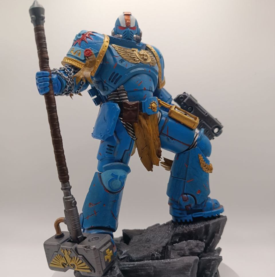 Фигурка Ultramarine Titus Warhammer 40k